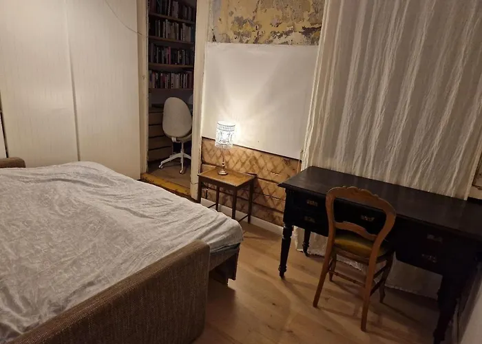 Poilsio namai Hilltop View - 2 Bedroom House With Garden Bbq - Private Parking - 12min To Uzupis Anytime Vilnius