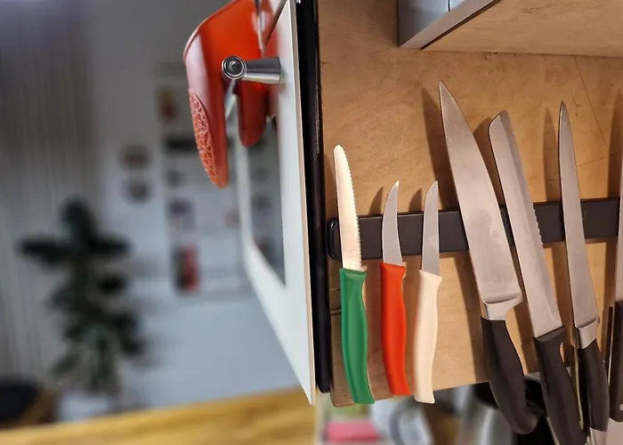 Hilltop View - 2 Bedroom House With Garden Bbq - Private Parking - 12min To Uzupis Anytime בית נופש וילנה