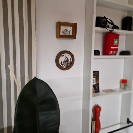 Hilltop View - 2 Bedroom House With Garden Bbq - Private Parking - 12min To Uzupis Anytime Casa de Férias *