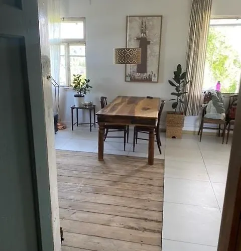 Будинок відпочинку Hilltop View - 2 Bedroom House With Garden Bbq - Private Parking - 12min To Uzupis Anytime Вільнюс