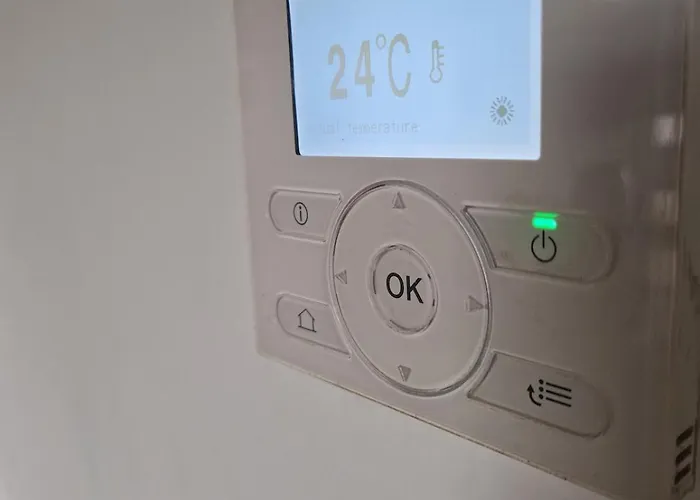 Hilltop View - 2 Bedroom House With Garden Bbq - Private Parking - 12min To Uzupis Anytime Ferienhaus *