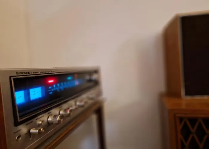 Hilltop View - 2 Bedroom House With Garden Bbq - Private Parking - 12min To Uzupis Anytime Будинок відпочинку Вільнюс