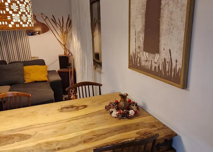 Hilltop View - 2 Bedroom House With Garden Bbq - Private Parking - 12min To Uzupis Anytime *