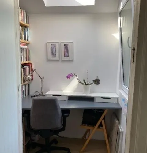 Hilltop View - 2 Bedroom House With Garden Bbq - Private Parking - 12min To Uzupis Anytime Hébergement de vacances *